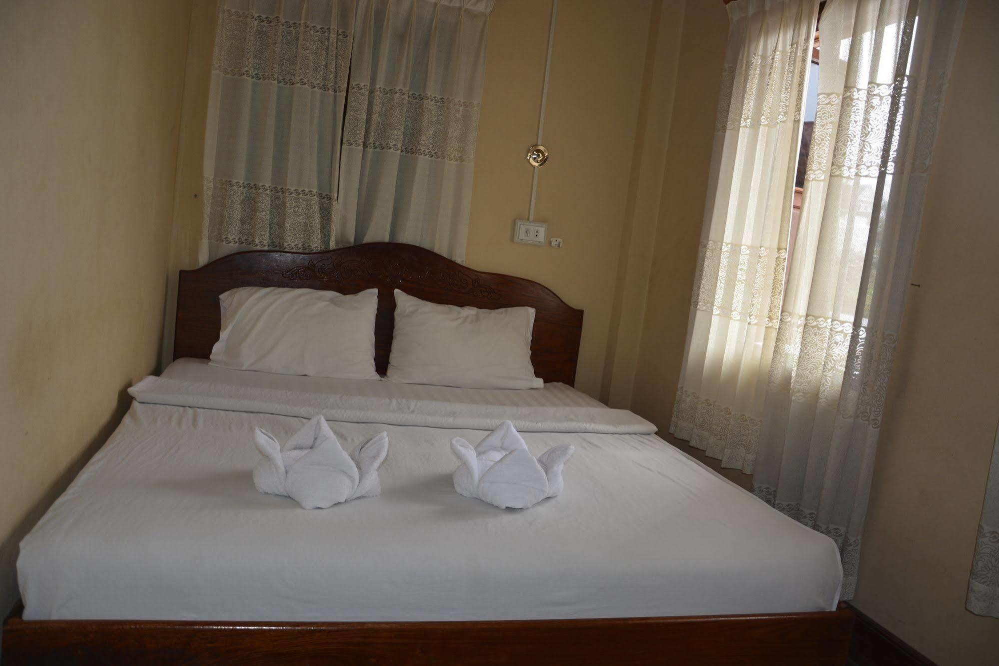 Silikhane Guesthouse Luang Prabang Esterno foto
